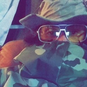 Meet your Posher, Brett